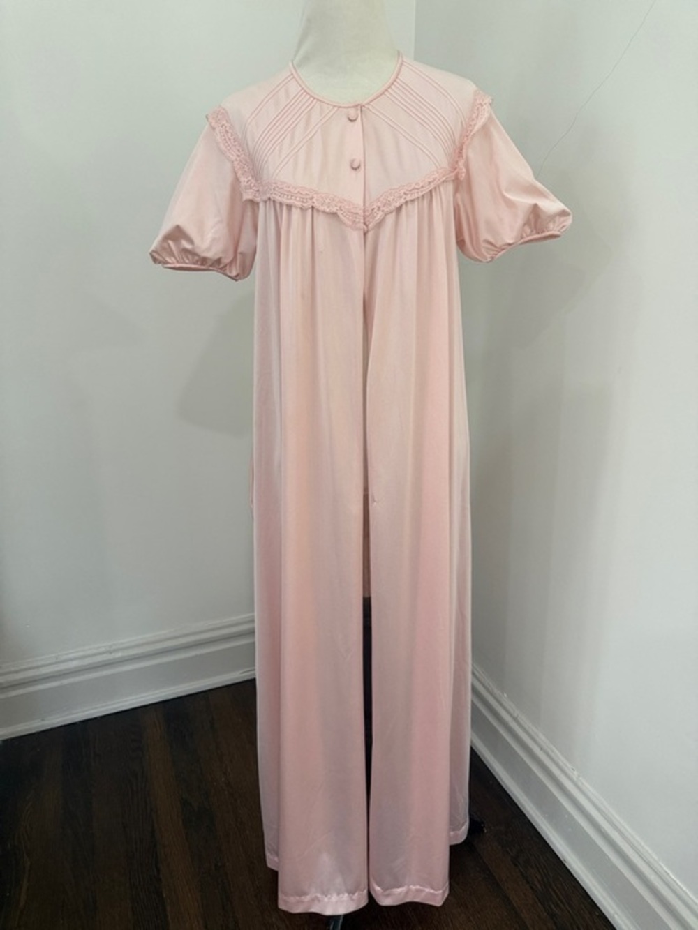 Vanity Fair Vintage 70s Long Pink Lace-Trim Robe Small
